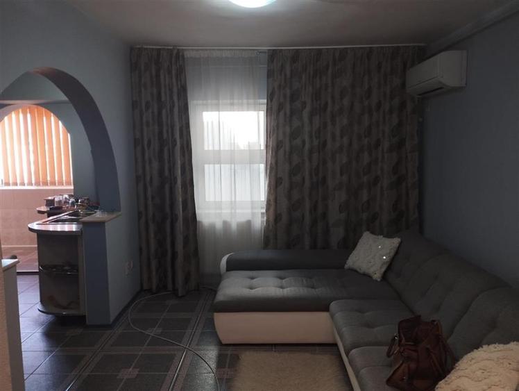 Apartament cu 4 camere decomandat, mobilat în Nord