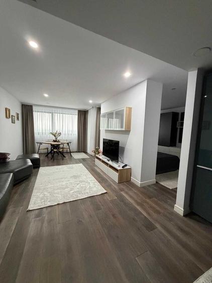 Apartament cu 2 camere semidecomandat în Băneasa