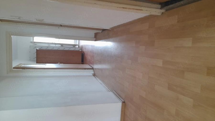 Apartament cu 4 camere decomandat în Poarta 6