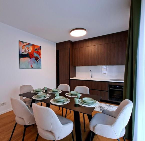 Apartament cu 3 camere decomandat în Central