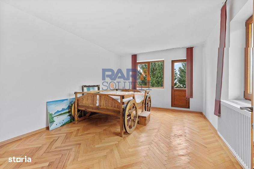 Casă cu 4 camere în Central