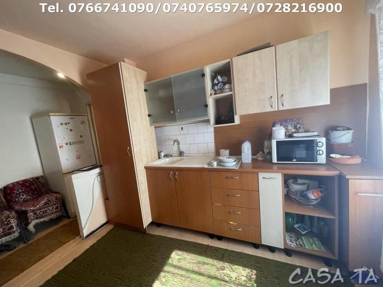 Apartament cu 2 camere semidecomandat, mobilat în Debarcader