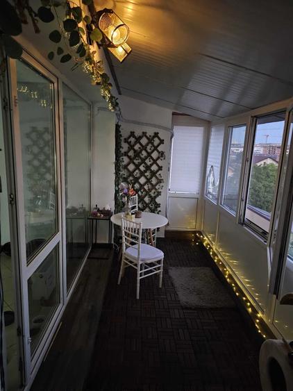 Apartament cu 3 camere decomandat în Titan