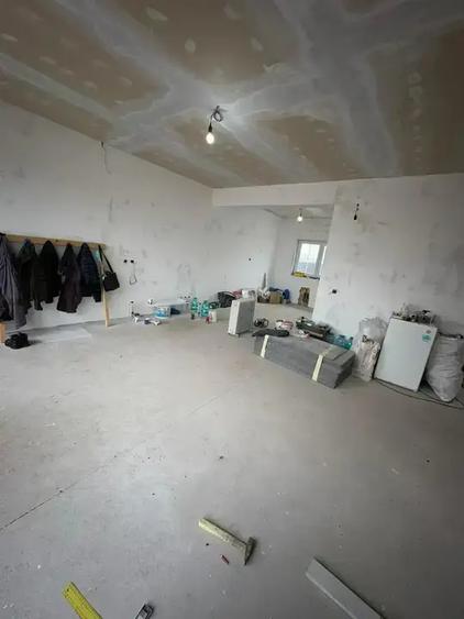 Casă cu 3 camere cu Teren 427 Mp în Central