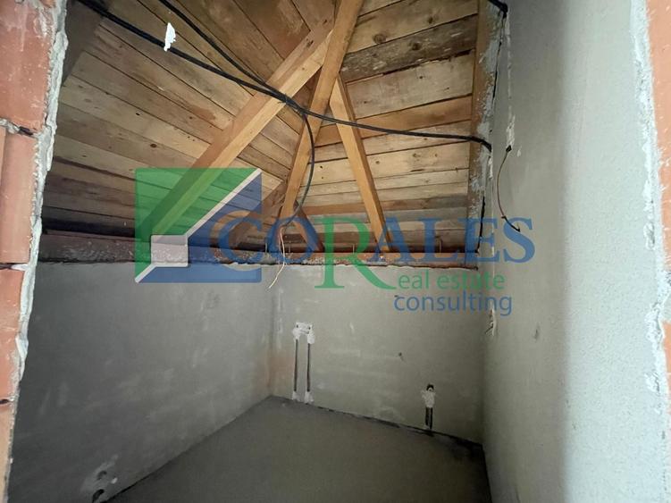 Casă individuală cu 4 camere cu Canalizare în Sânandrei