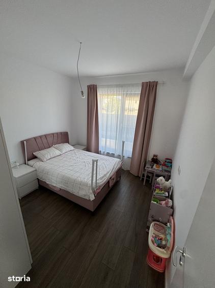 Casă cu 4 camere cu Teren 370 Mp în Tunari