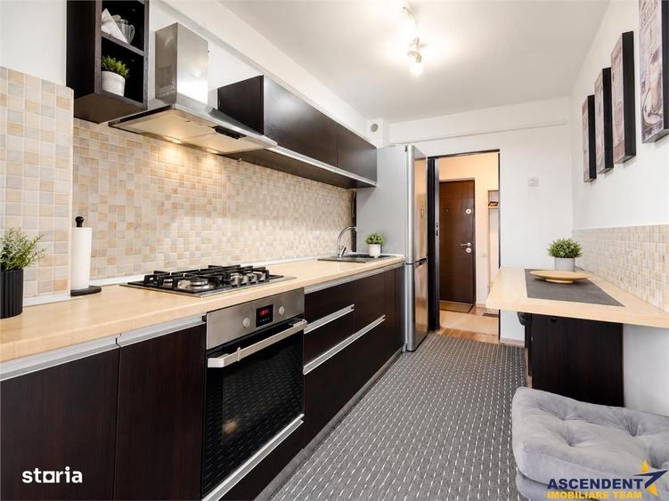 Apartament cu 3 camere decomandat în Dârste