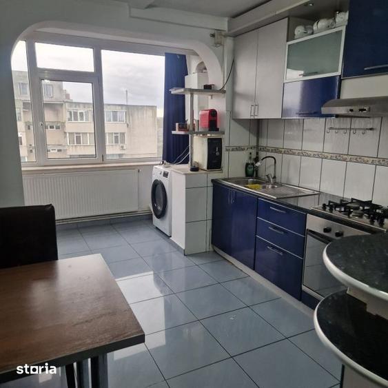 Apartament cu 3 camere, mobilat în Central
