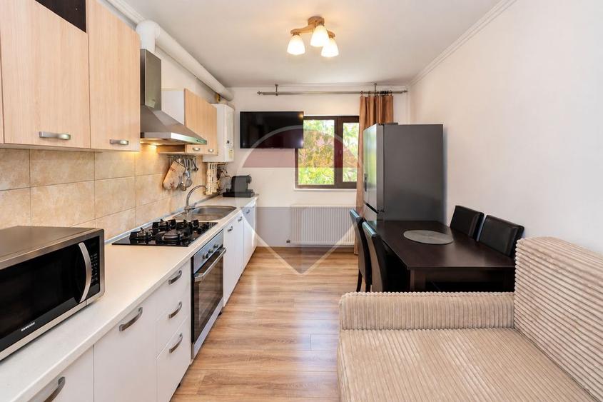 Apartament cu 2 camere decomandat, mobilat în Est