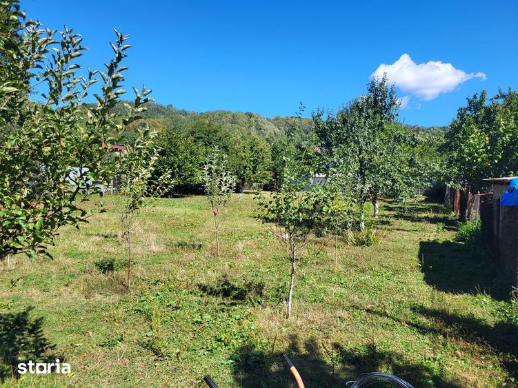 Teren de 1579 mp, în Cornu