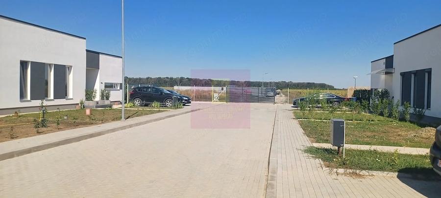 Casă cu 4 camere cu Teren 608 Mp în Săbăreni