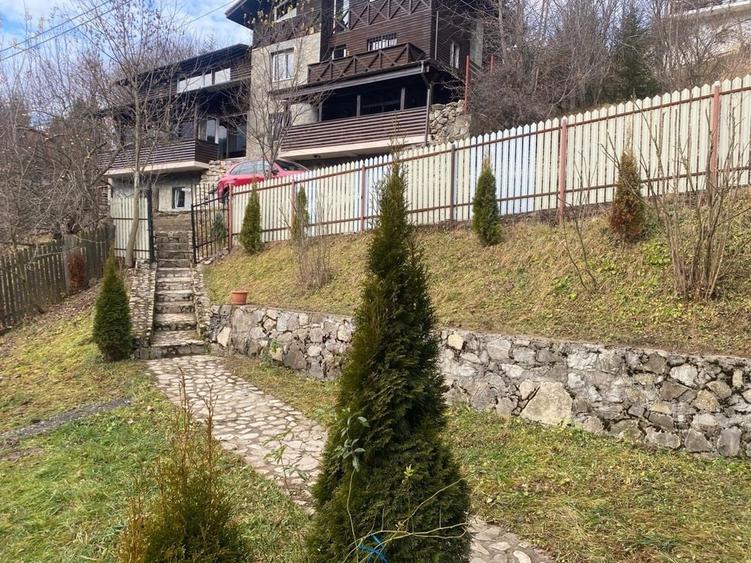 Casă cu 4 camere cu Teren 600 Mp în Central