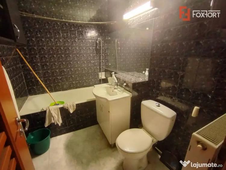 Apartament cu 2 camere decomandat în Girocului