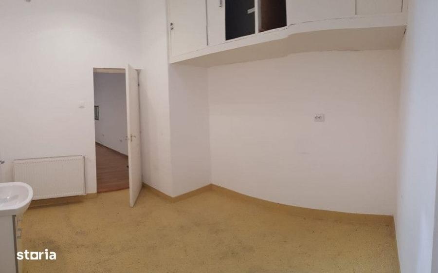 Spațiu comercial, de 60 mp, în Central