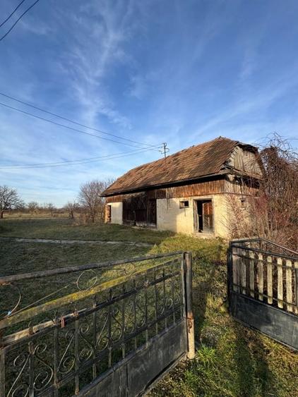 Casă individuală cu 3 camere cu Teren 2500 Mp în Șindrești