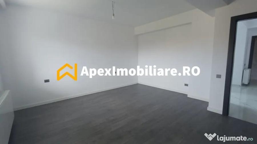 Casă cu 7 camere cu Teren 500 Mp în Pipera