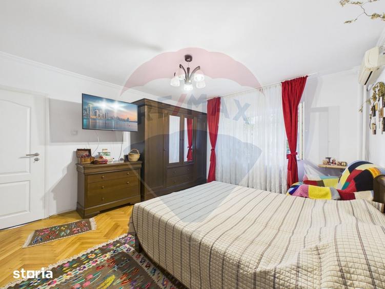 Apartament cu 4 camere de vanzare, Centrala proprie, 13 Septembrie - 8