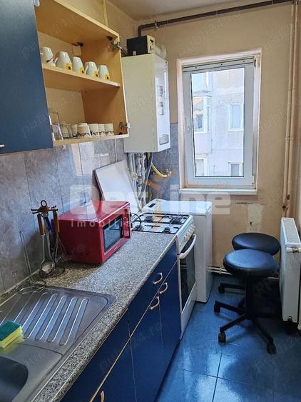 Apartament cu 2 camere semidecomandat, mobilat în Casa de Cultură