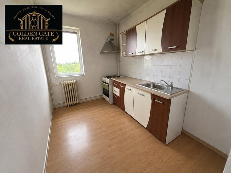 Apartament cu 2 camere decomandat în Titan
