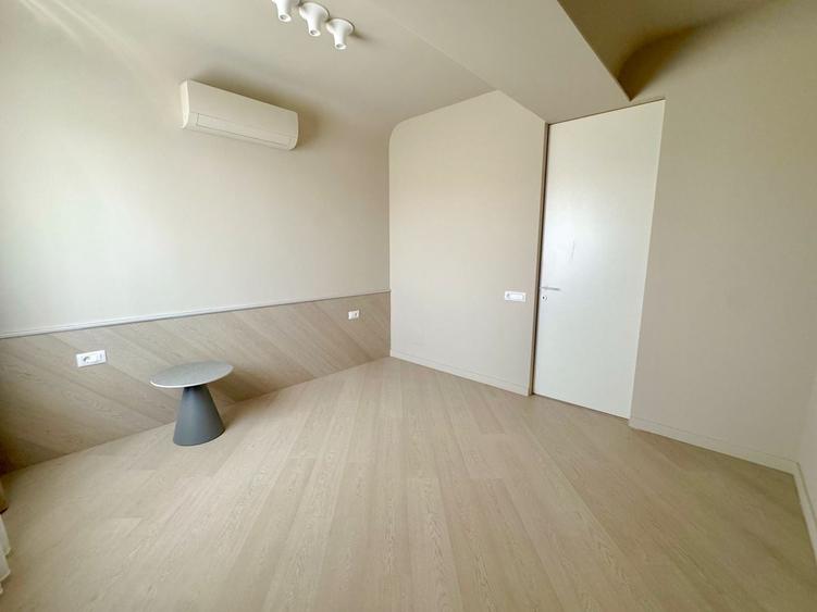 Apartament cu 3 camere decomandat, mobilat în Pipera