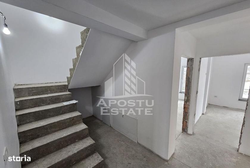 Casă cu 4 camere cu Teren 323 Mp în Central