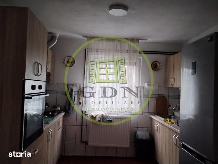 Casă cu 6 camere cu Teren 2200 Mp în Cerașu