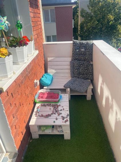 Apartament cu 3 camere decomandat în Central