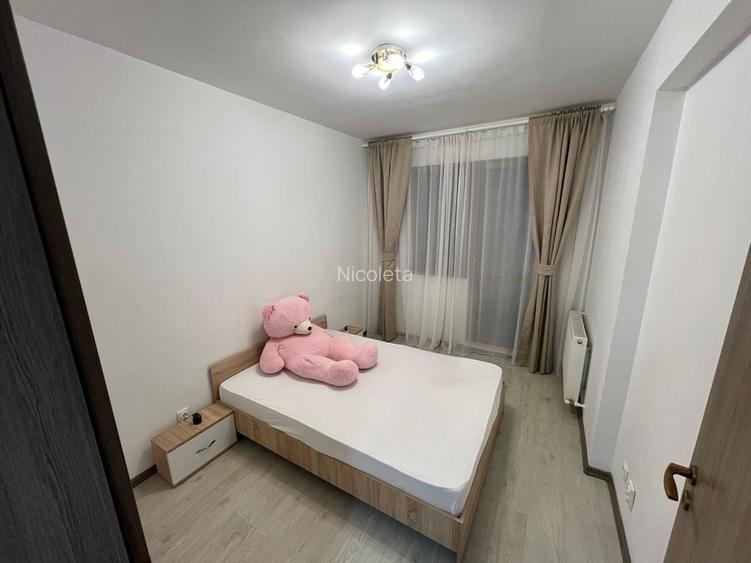 Proprietar Inchiriez Apartament CU 3 CAMERE, 2 DORMITOARE, 2 BAI, LOC PARCARE, Centrala, Camera Dressing