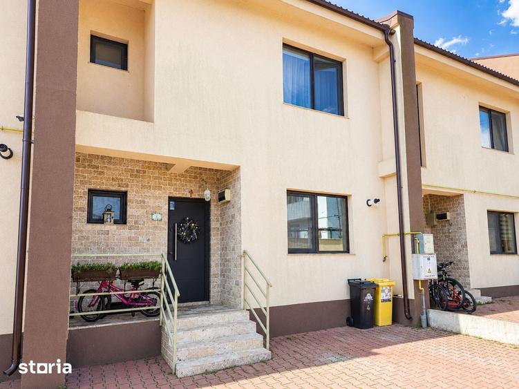 Casă cu 4 camere cu Teren 160 Mp în Palazu Mare