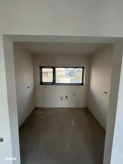 Duplex cu 4 camere cu Canalizare în Andrei Mureșanu