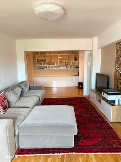 Apartament cu 4 camere în Decebal
