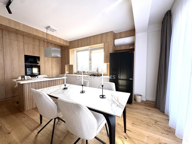 Apartament cu 4 camere decomandat, mobilat în Pipera