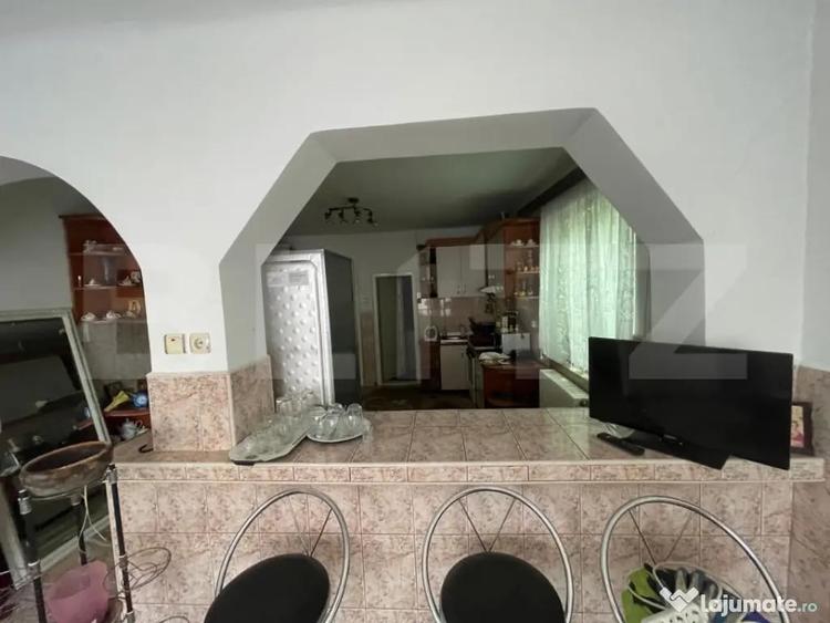 Casă cu 4 camere cu Teren 3300 Mp în 14 Mai