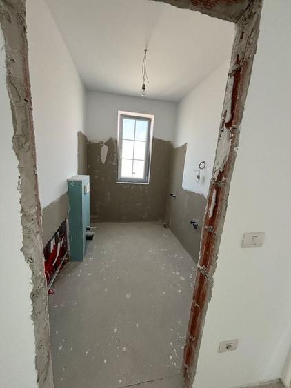 Apartament cu 4 camere decomandat în Moșnița Veche