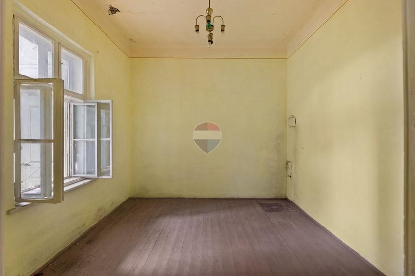 Casă individuală cu 5 camere cu Teren 853 Mp în Ultracentral