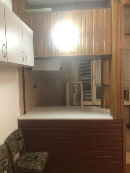 Apartament cu 3 camere decomandat în Exterior Vest