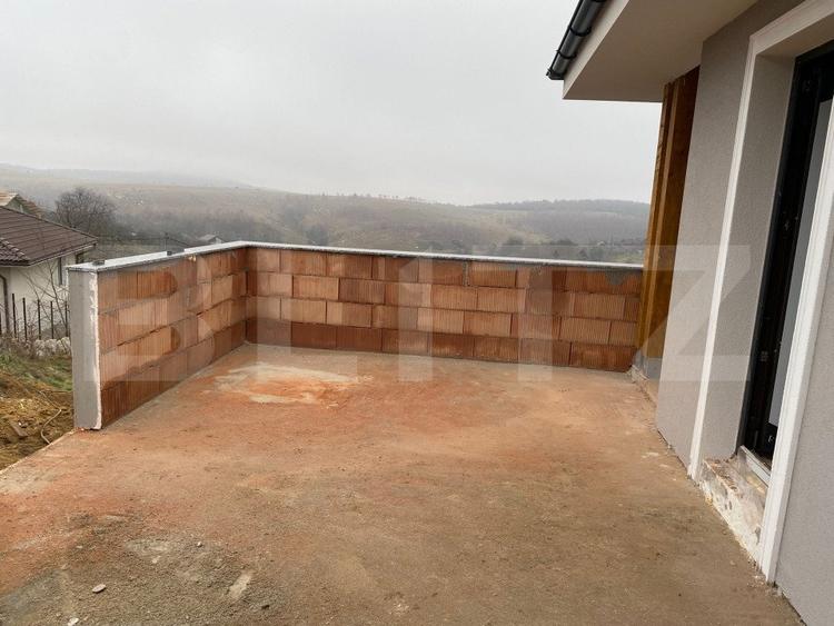 Casă cu 4 camere cu Garaj în Feleacu