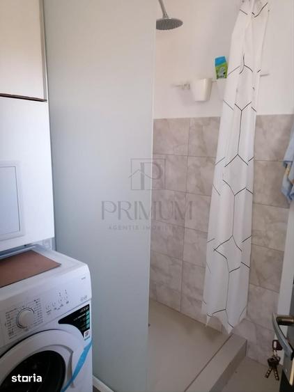 Apartament cu 3 camere semidecomandat în Șagului