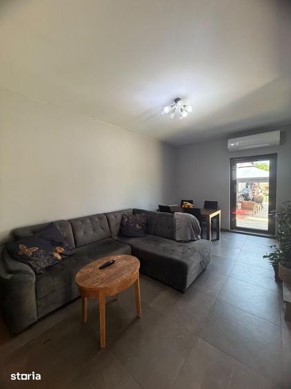Casă cu 5 camere cu Teren 719 Mp în Fratelia