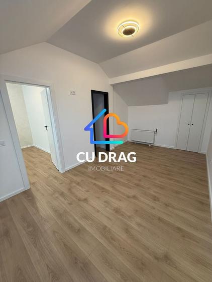 Penthouse cu 3 camere decomandat în Cristian
