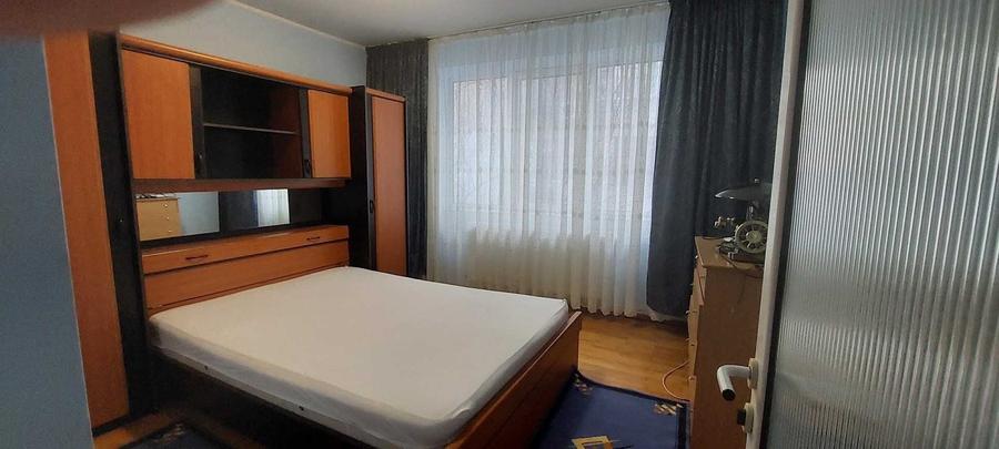 Apartament cu 2 camere semidecomandat în Micro 17