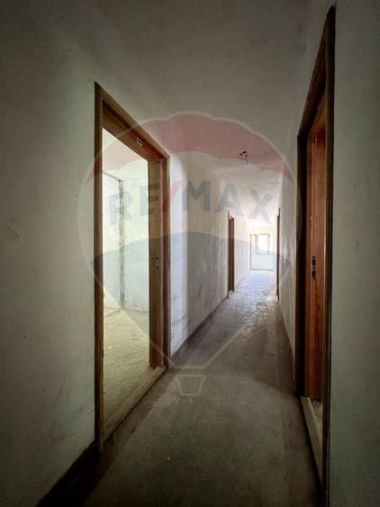 Hotel/Pensiune, de 2,200 mp, în Bizușa-Băi