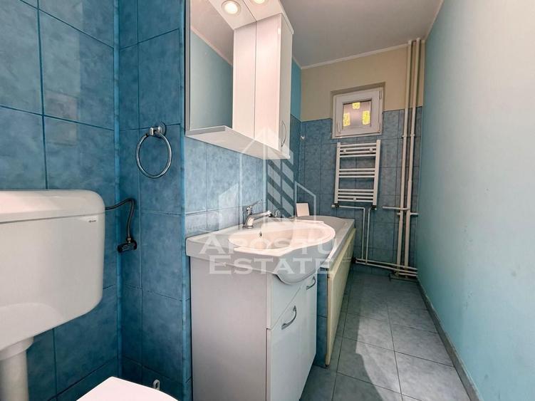 Apartament cu 2 camere semidecomandat, mobilat în Take Ionescu