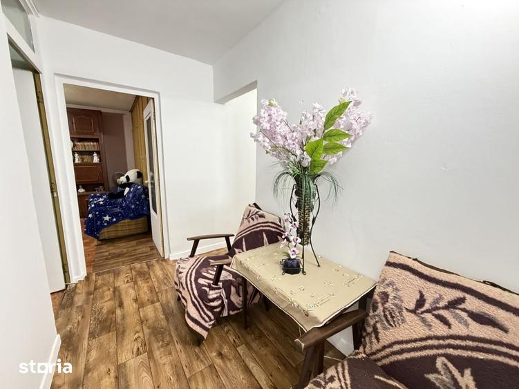 Apartament cu 4 camere decomandat în Central