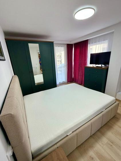 Apartament cu 3 camere decomandat, mobilat în Iris