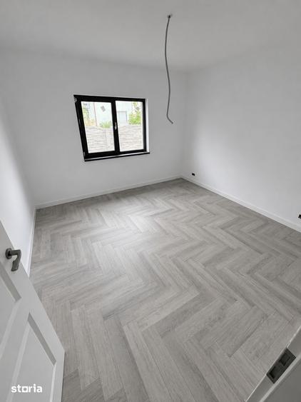 Casă cu 4 camere cu Teren 400 Mp în Clinceni