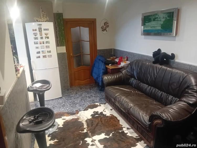 Apartament cu 2 camere decomandat în Precista
