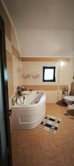 Apartament cu 5 camere decomandat în Lunca Cetățuii