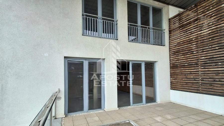 Apartament cu 4 camere decomandat în Funcționarilor
