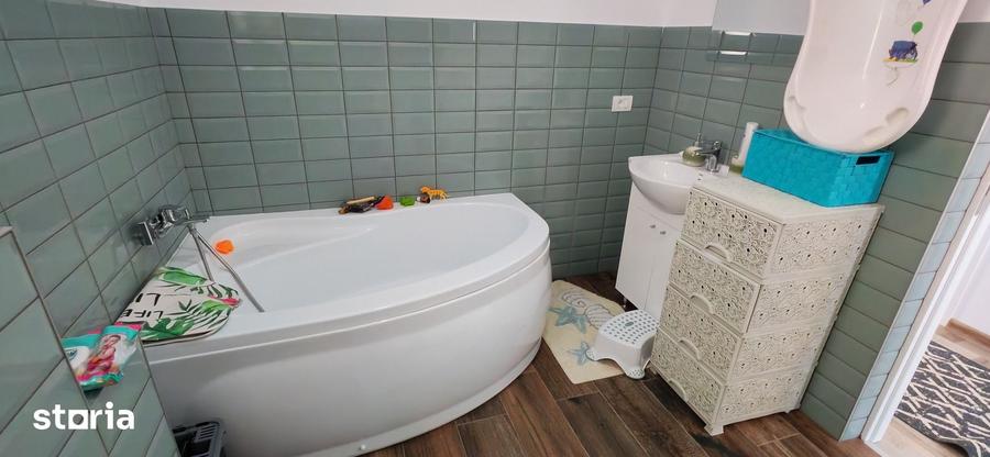 Casă cu 4 camere cu Teren 300 Mp în Agigea